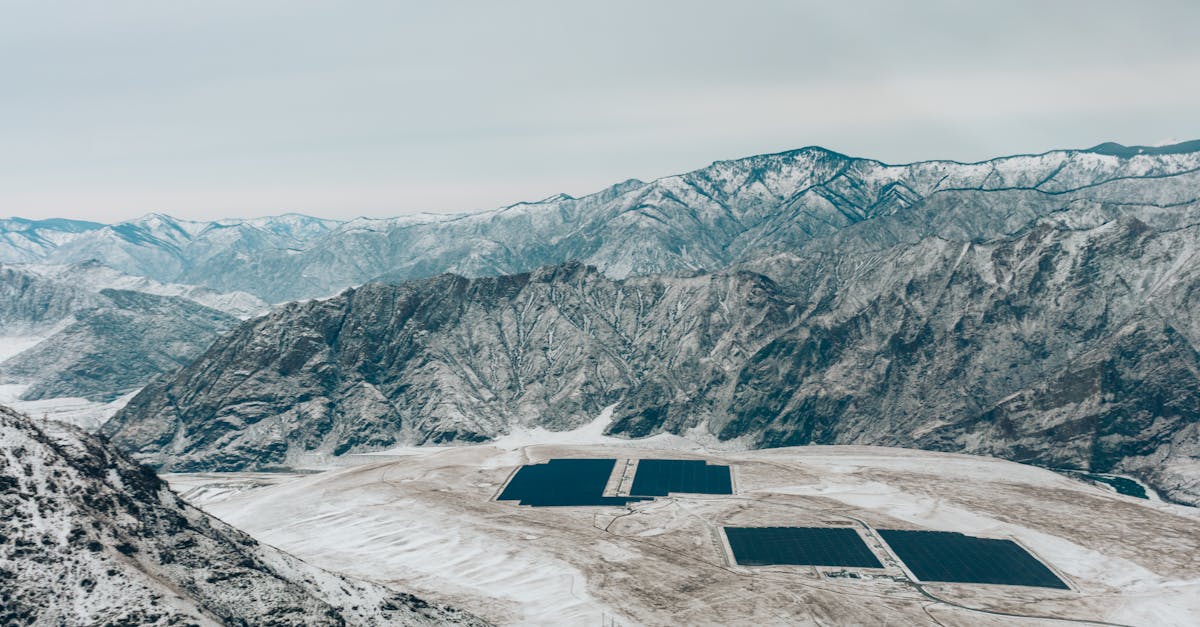 What is the best way to clean a solar panel?